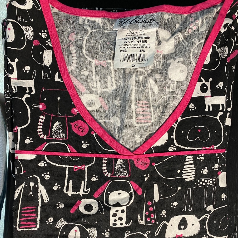 Uniform Advantage (UA) Scrub Top